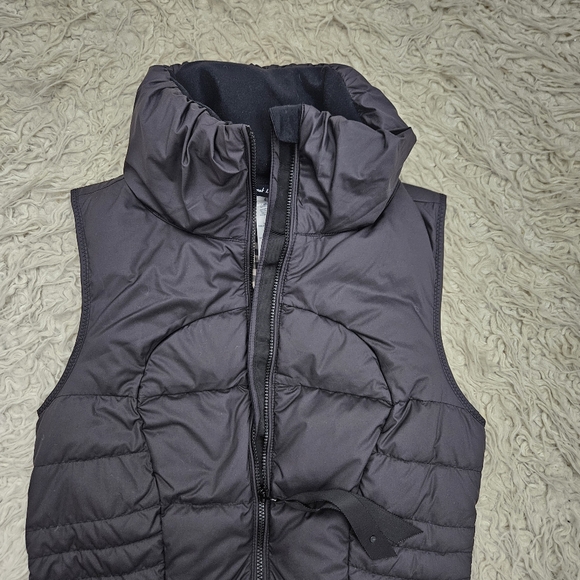 Lululemon Goose Down Vest Lightweight Sz 4 - Picture 4 of 10